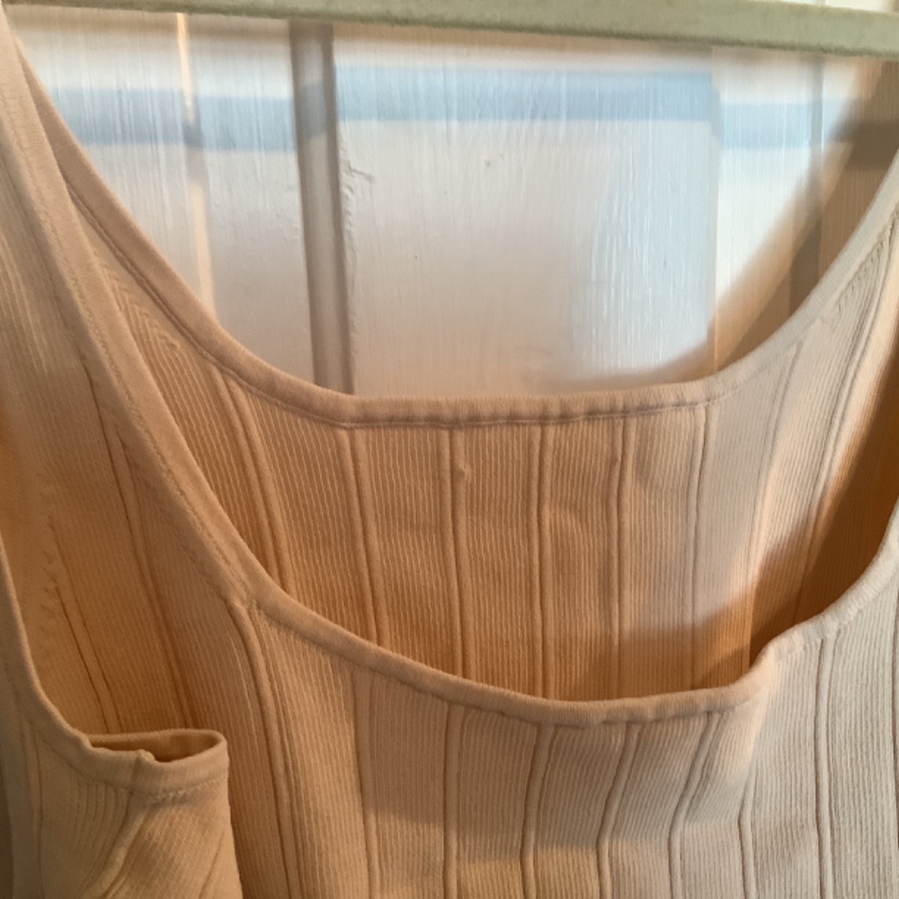 Tank top - Picture 3 of 5